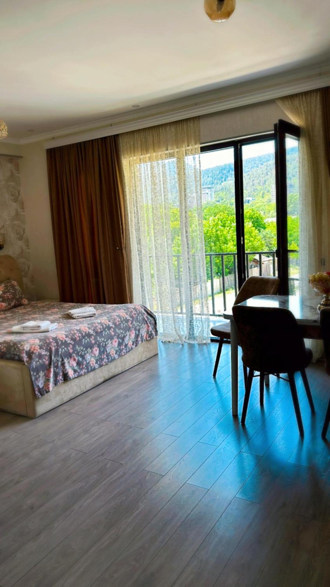 Vitali Apartment Боржоми Экстерьер фото